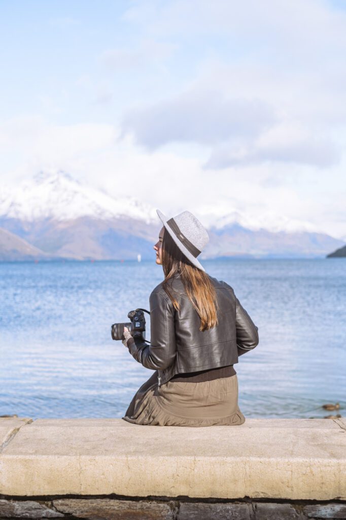 girl with canon eos r6 24-105 lens kit